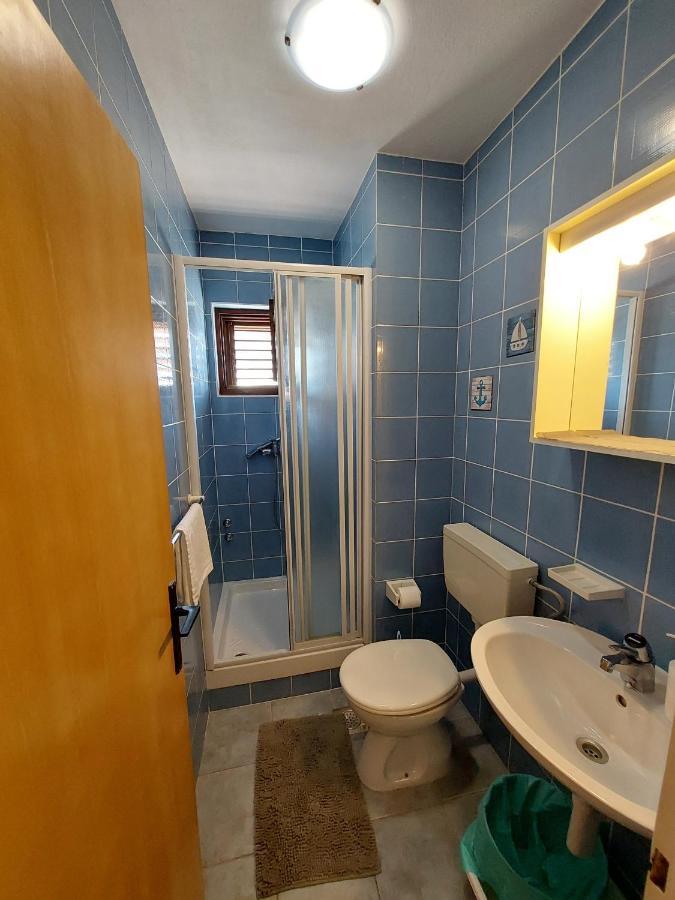 Apartmani Rahela Vodice Bagian luar foto
