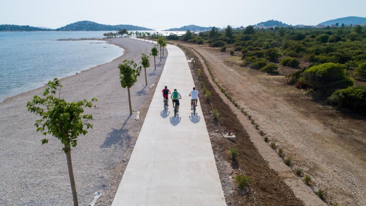 Apartmani Rahela Vodice Bagian luar foto