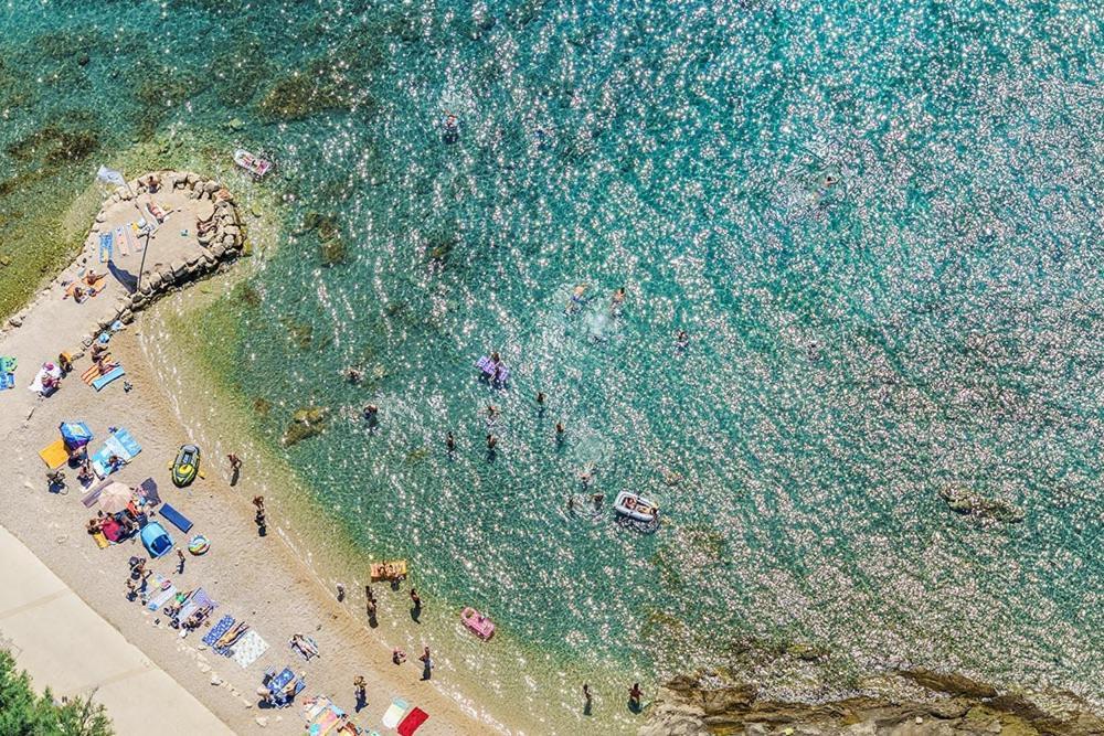Apartmani Rahela Vodice Bagian luar foto