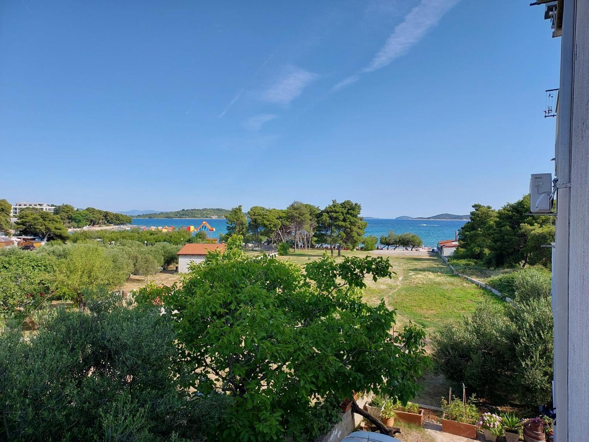 Apartmani Rahela Vodice Bagian luar foto